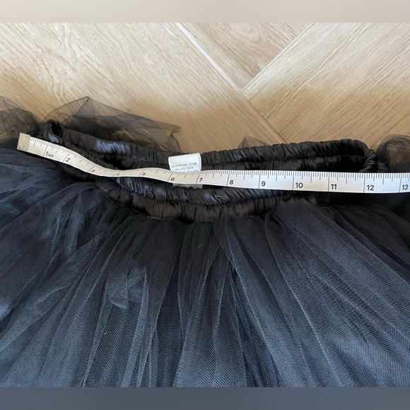 Layered Tool Skirt in Black - Picture 3 of 4